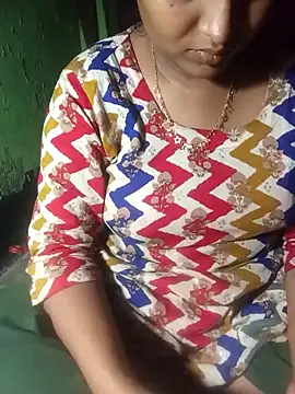 Romantic-Couple999 online show from March 12, 9:10 pm