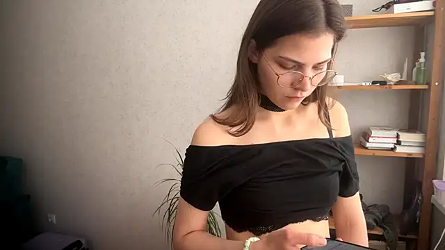 EdythRozier online show from March 11, 12:22 pm