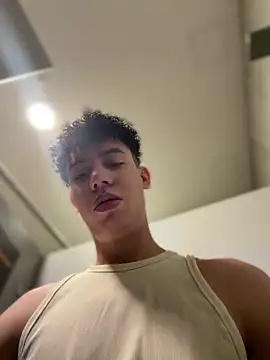 yoursexyjose online show from June 20, 6:22 pm