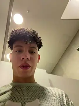 yoursexyjose online show from July 6, 5:59 pm
