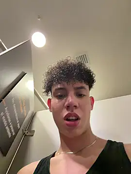 yoursexyjose online show from July 18, 7:06 pm