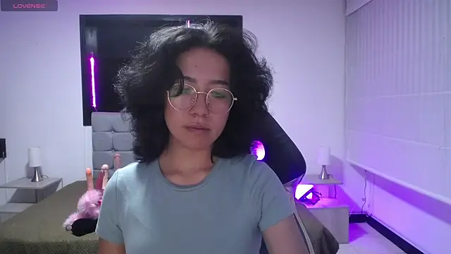 Lynn turner online show from March 12, 1:28 pm