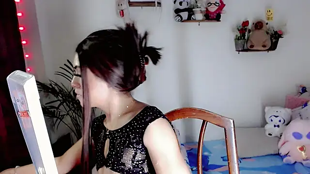 NathalialLooes online show from June 24, 9:08 am
