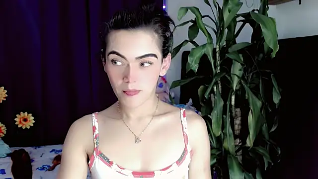 NathalialLooes online show from July 9, 5:39 pm