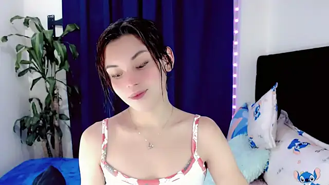 NathalialLooes online show from July 12, 9:50 pm