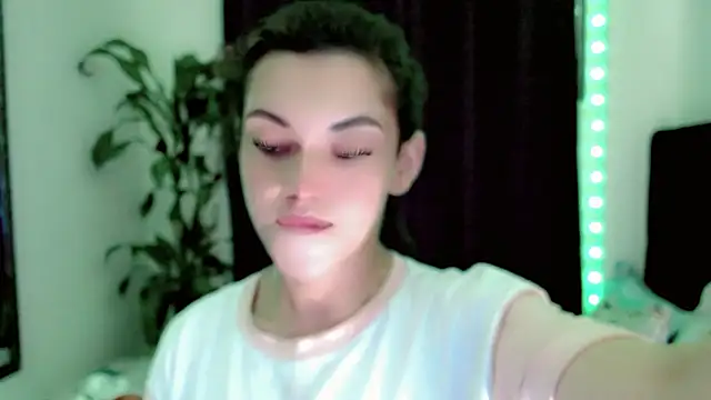 NathalialLooes online show from July 19, 12:36 am