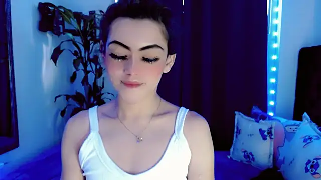 NathalialLooes online show from July 19, 8:01 pm