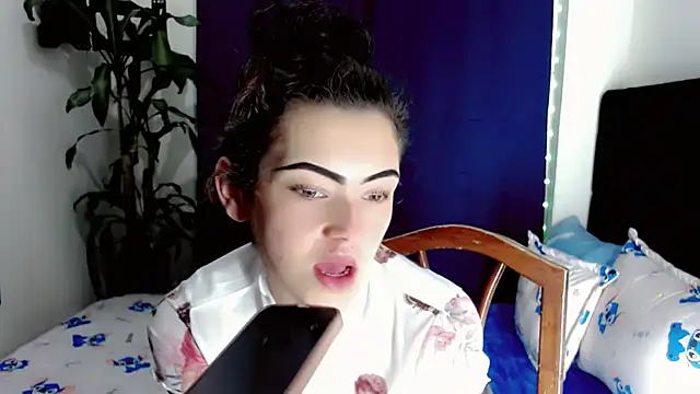 NathalialLooes online show from July 20, 3:03 pm