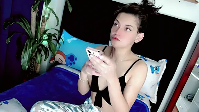 NathalialLooes online show from July 23, 5:11 pm