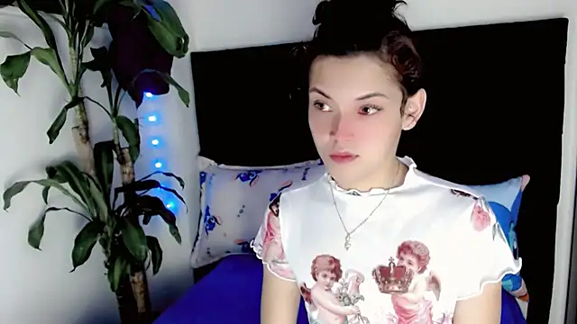 NathalialLooes online show from July 26, 11:06 am