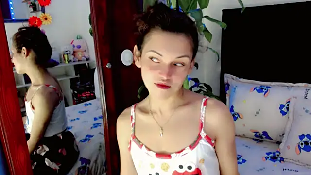 NathalialLooes online show from July 29, 2:26 pm