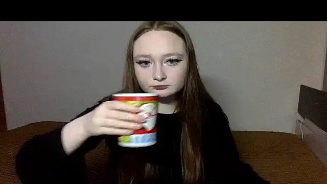 vikipinkk online show from March 18, 7:50 pm