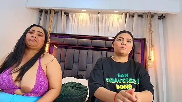 Snapshot of Karina_Mendoza chatting on July 13, 12:08 pm Karina Mendoza online show from July 13, 12:08 pm