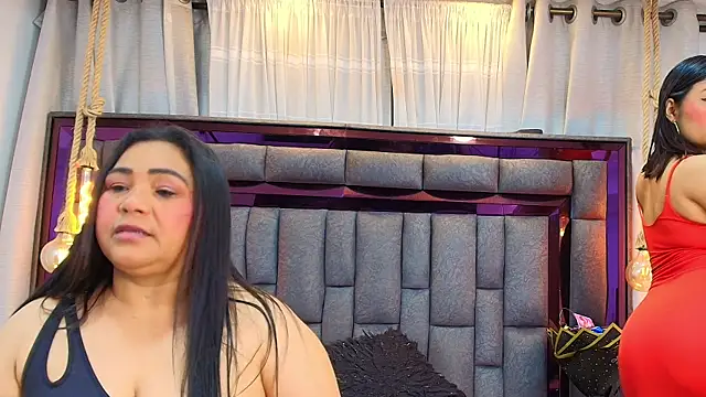 Snapshot of Karina_Mendoza chatting on July 26, 12:19 am Karina Mendoza online show from July 26, 12:19 am