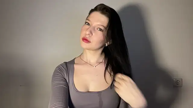 Sarahsolara online show from January 31, 7:11 pm