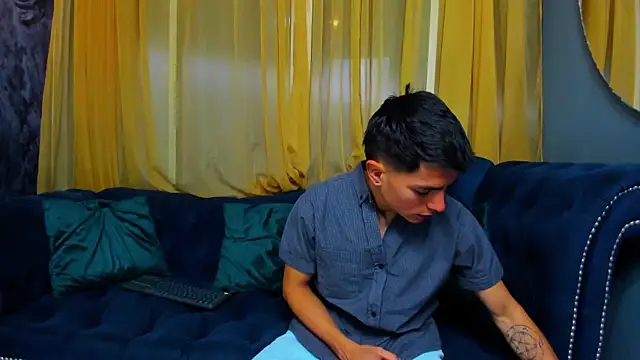 Aron pulse online show from February 10, 1:15 pm