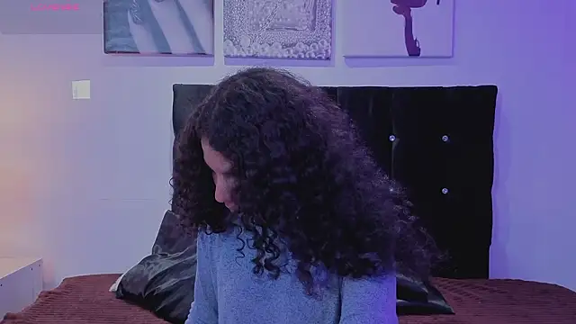 Zoe-yanin online show from March 6, 6:59 pm