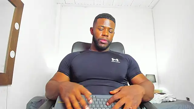 James McBoy online show from February 18, 7:54 pm