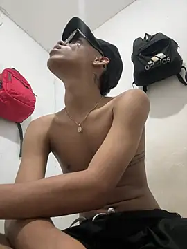 dominick fran online show from February 8, 1:42 am