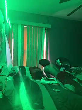 ThridLegTj online show from April 28, 4:01 pm