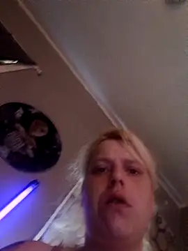 Shirley0810 online show from April 14, 4:46 pm