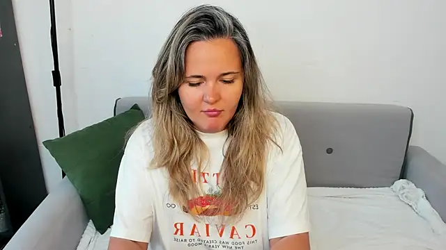 LilyBel online show from June 10, 1:06 am
