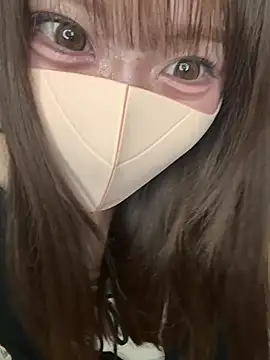 Snapshot of momo_mm chatting on June 5, 11:16 am momo mm online show from June 5, 11:16 am