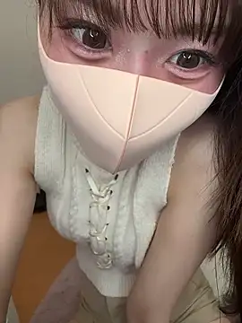 Snapshot of momo_mm chatting on June 9, 3:07 am momo mm online show from June 9, 3:07 am