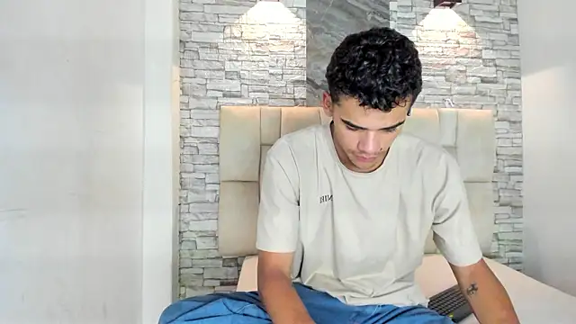 samuel wyatt online show from March 4, 12:44 pm