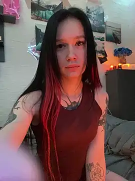 Carolina G0lden online show from May 9, 10:20 am