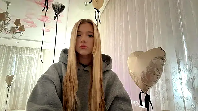 IvyArmbrister online show from March 4, 2:34 pm