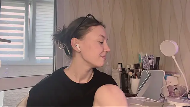 KimberleyBarfield online show from April 14, 3:07 pm