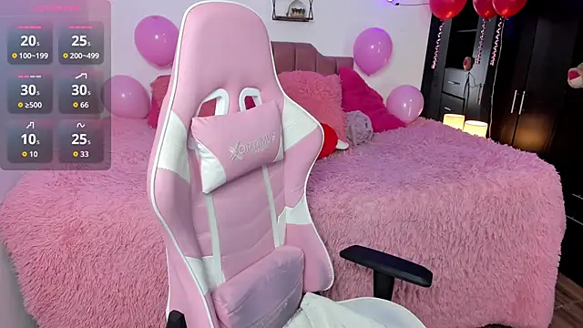 SiennaBloom online show from February 12, 10:43 am