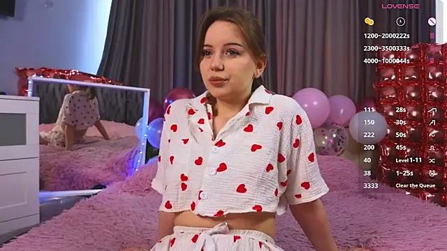 HaggledParasail online show from March 17, 8:39 am