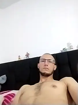 Snapshot of Camilo1826 chatting on March 12, 2:56 pm Camilo1826 online show from March 12, 2:56 pm