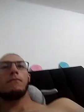 Snapshot of Camilo1826 chatting on March 16, 1:59 pm Camilo1826 online show from March 16, 1:59 pm