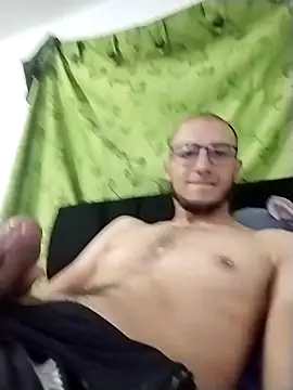 Snapshot of Camilo1826 chatting on April 7, 4:07 pm Camilo1826 online show from April 7, 4:07 pm