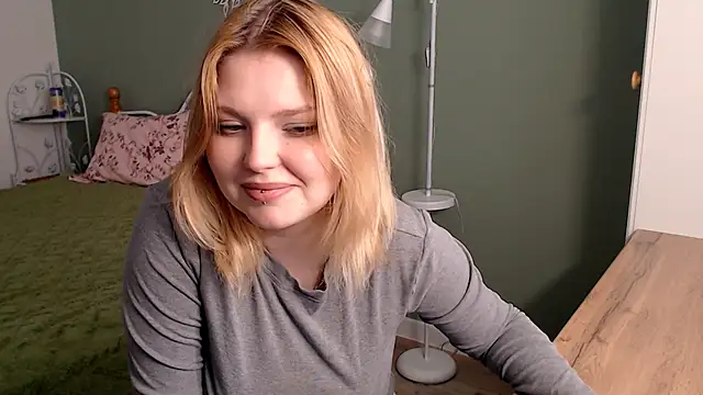 Ophelia Ritz online show from June 13, 6:33 am