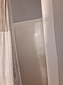 TrndSettr online show from February 5, 11:31 pm