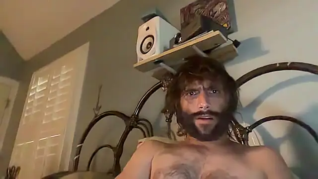 TrndSettr online show from July 27, 11:01 pm