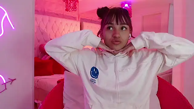 Kitty madness online show from March 6, 2:02 pm