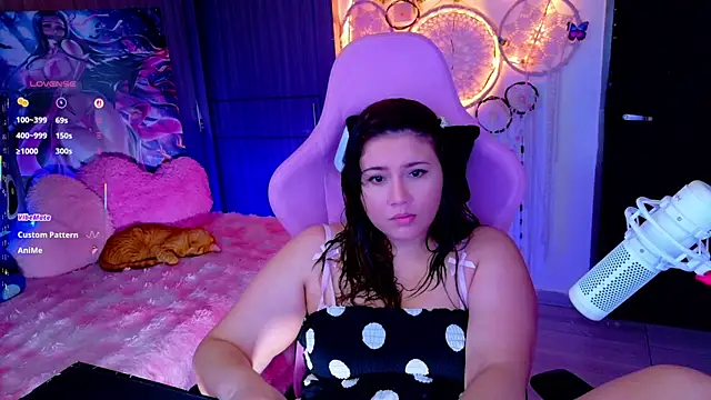 ALIS E G online show from June 24, 8:19 pm