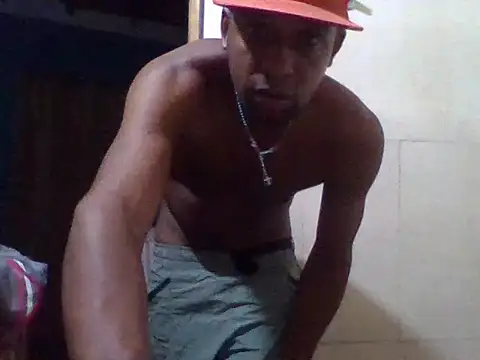 Snapshot of the_black_23cm chatting on February 13, 4:19 am the black 23cm online show from February 13, 4:19 am