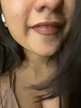 serenaaaax online show from February 1, 12:09 am