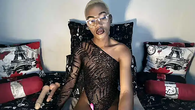 Riaanxxx online show from May 1, 1:10 am