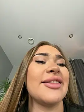 MonicaWestt online show from May 1, 7:46 am