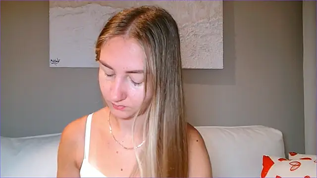 BluueSilk online show from October 17, 5:54 am