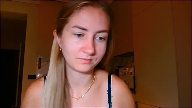 BluueSilk online show from November 8, 6:24 am