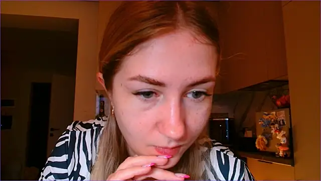 BluueSilk online show from February 4, 6:08 am