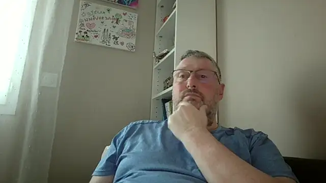 doudou310 online show from March 4, 5:08 pm